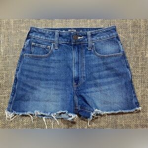 Hollister Vintage Stretch Blue Denim Ultra High-Rise Mom Shorts, Size 000